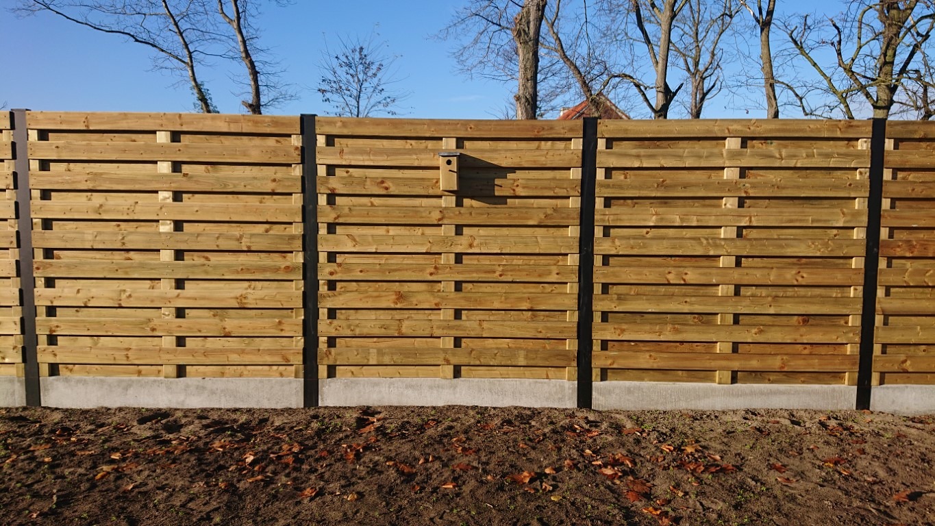 houten tuinscherm met gleufpalen 2
